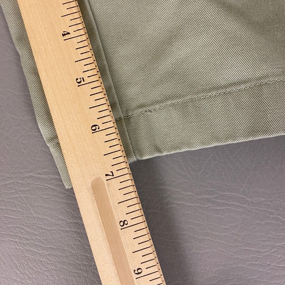 LL Bean Bermuda Shorts Classic Fit Women's Plus Size 18 Beige Cotton Lightweight - Picture 11 of 13